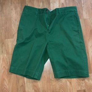 Men’s green Flat front shorts Stafford Prep